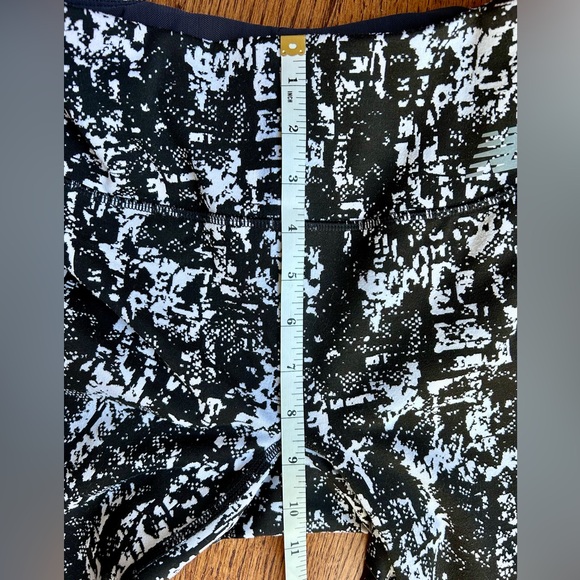 New Balance Women’s Jogging Pants - Picture 10 of 11